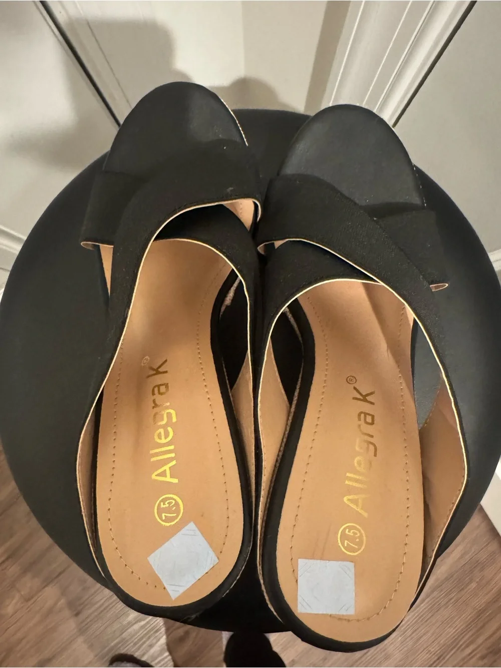 Allegra K Black Cross-Strap Wedge Sandals with Natural Wedge size 7.5